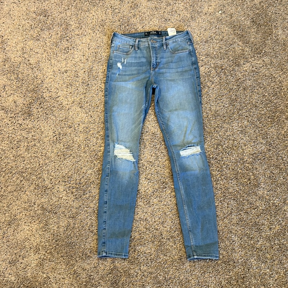Hollister 9 long ripped skinny jeans